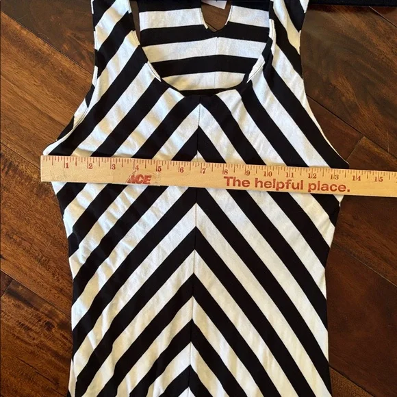 Philosophy | Black and White sardina Striped Maxi Dress - Picture 8 of 8